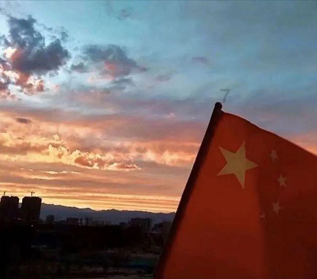 请问，只有内饰一张图，这是什么车？